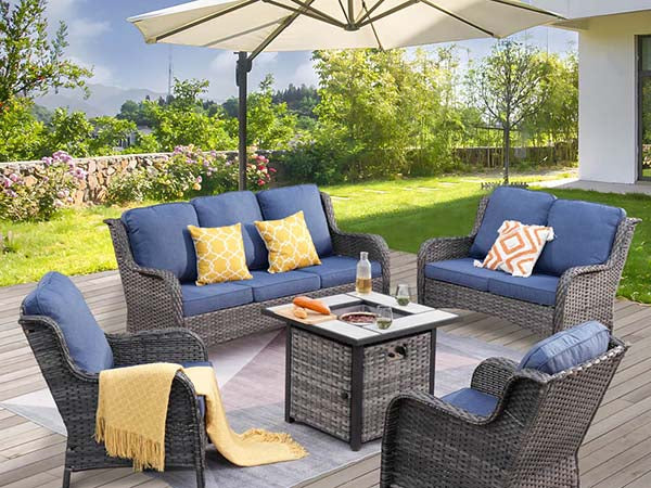 Transform Your Patio: 5 Essential Pieces of Outdoor Furniture