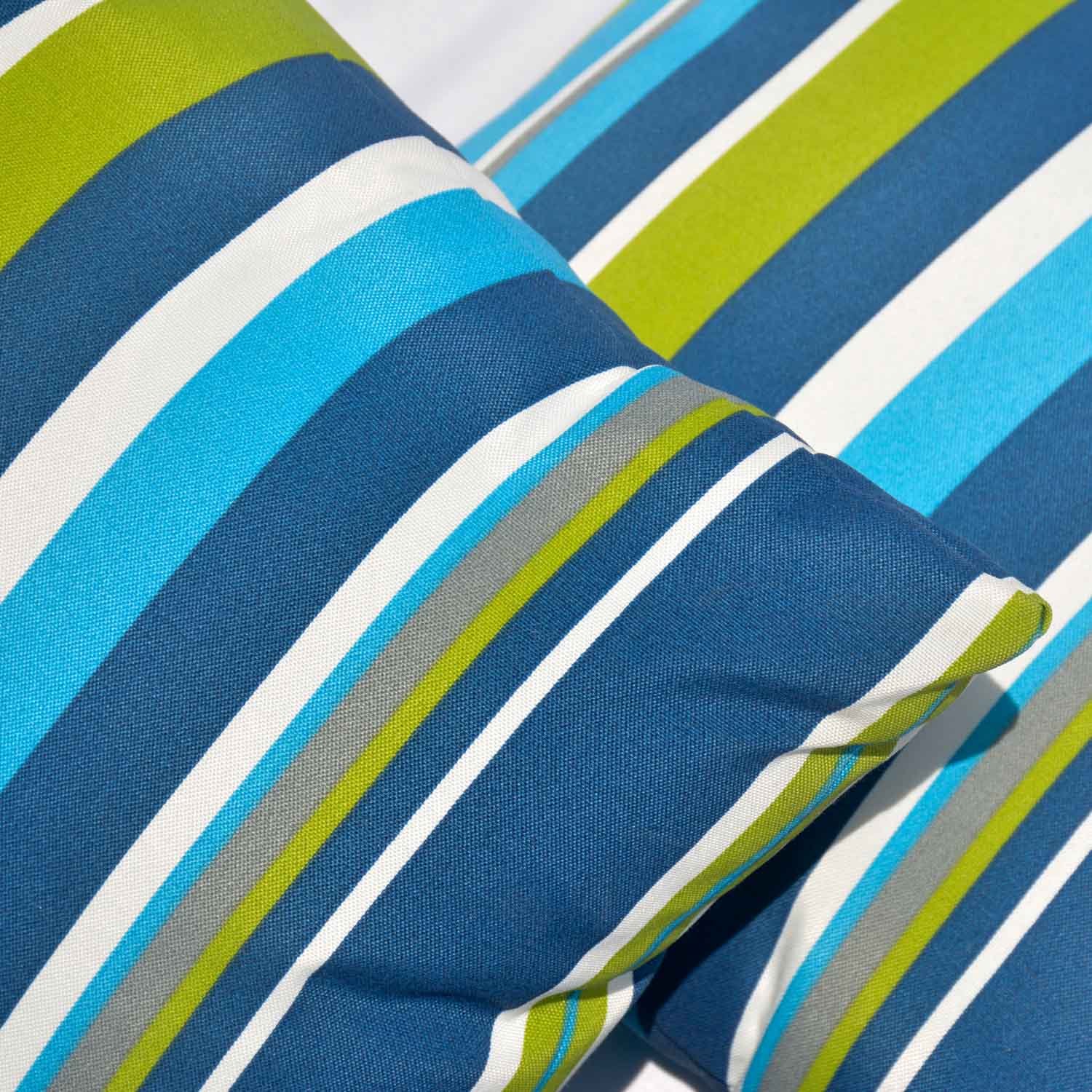 OVIOS 17'' x 17'' Waterproof Square Throw Pillow Cover & Insert (Set of 2)