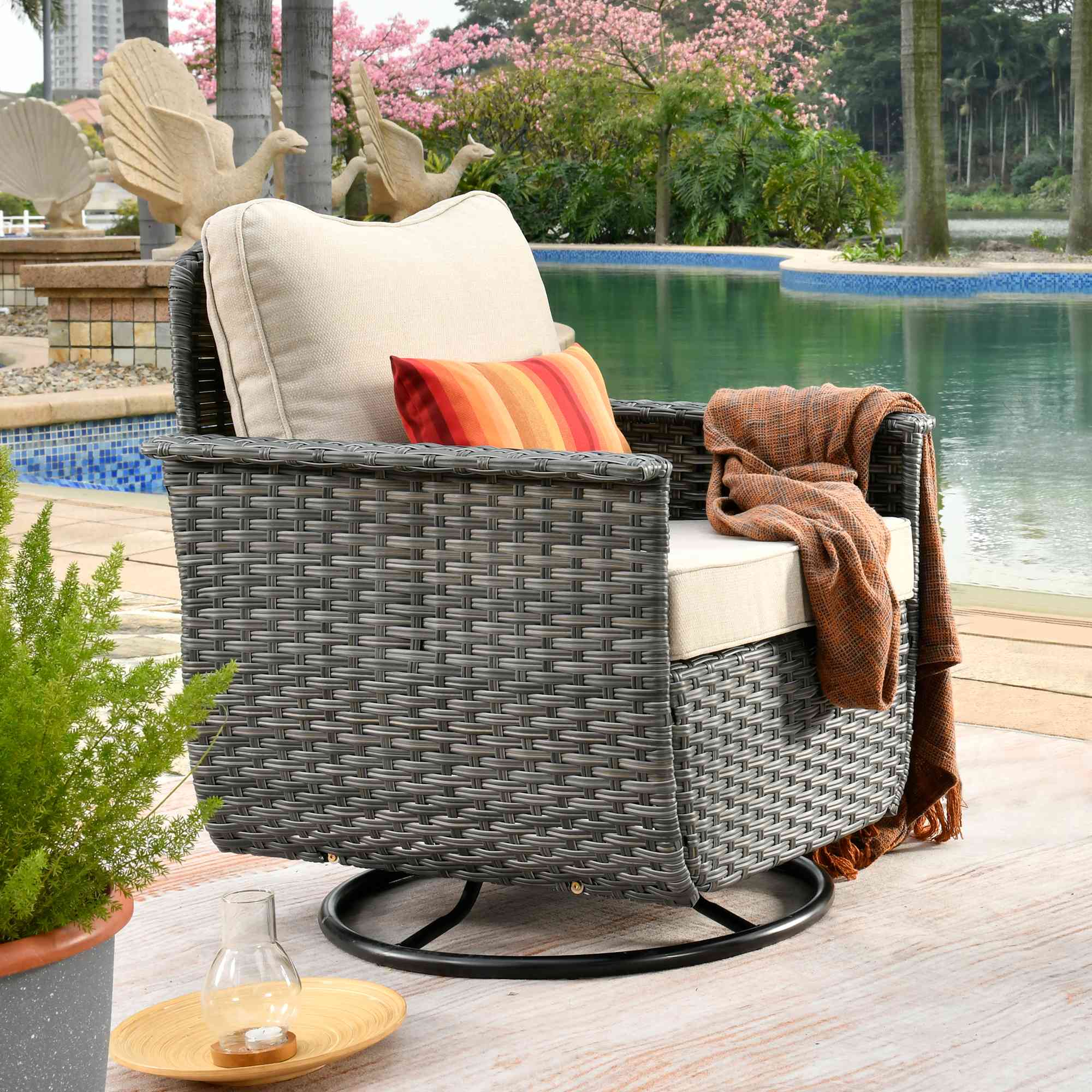 #color_Dark Grey Wicker Beige Cushion