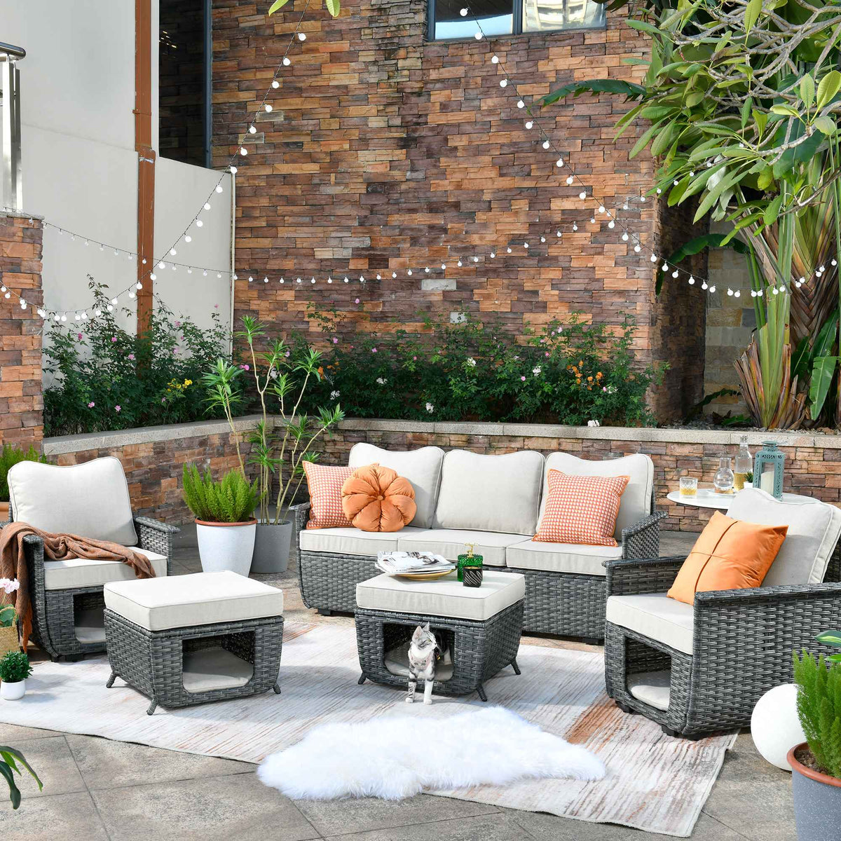 #color_Dark Grey Wicker Beige Cushion