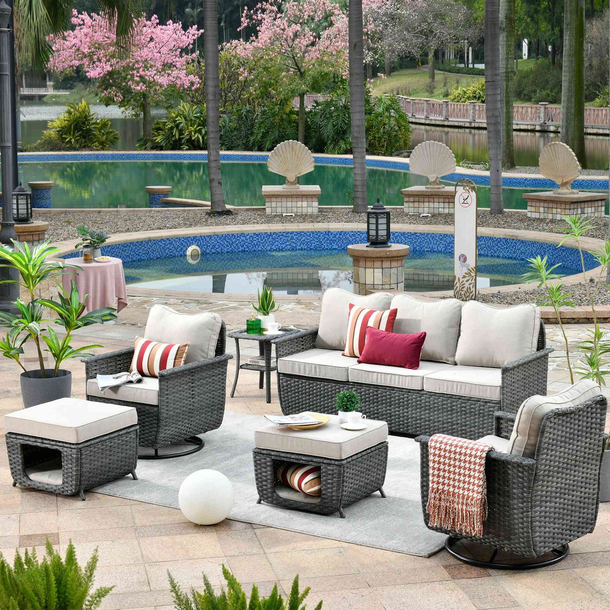 #color_Dark Grey Wicker Beige Cushion