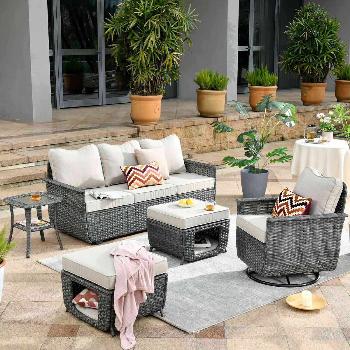 #color_Dark Grey Wicker Beige Cushion