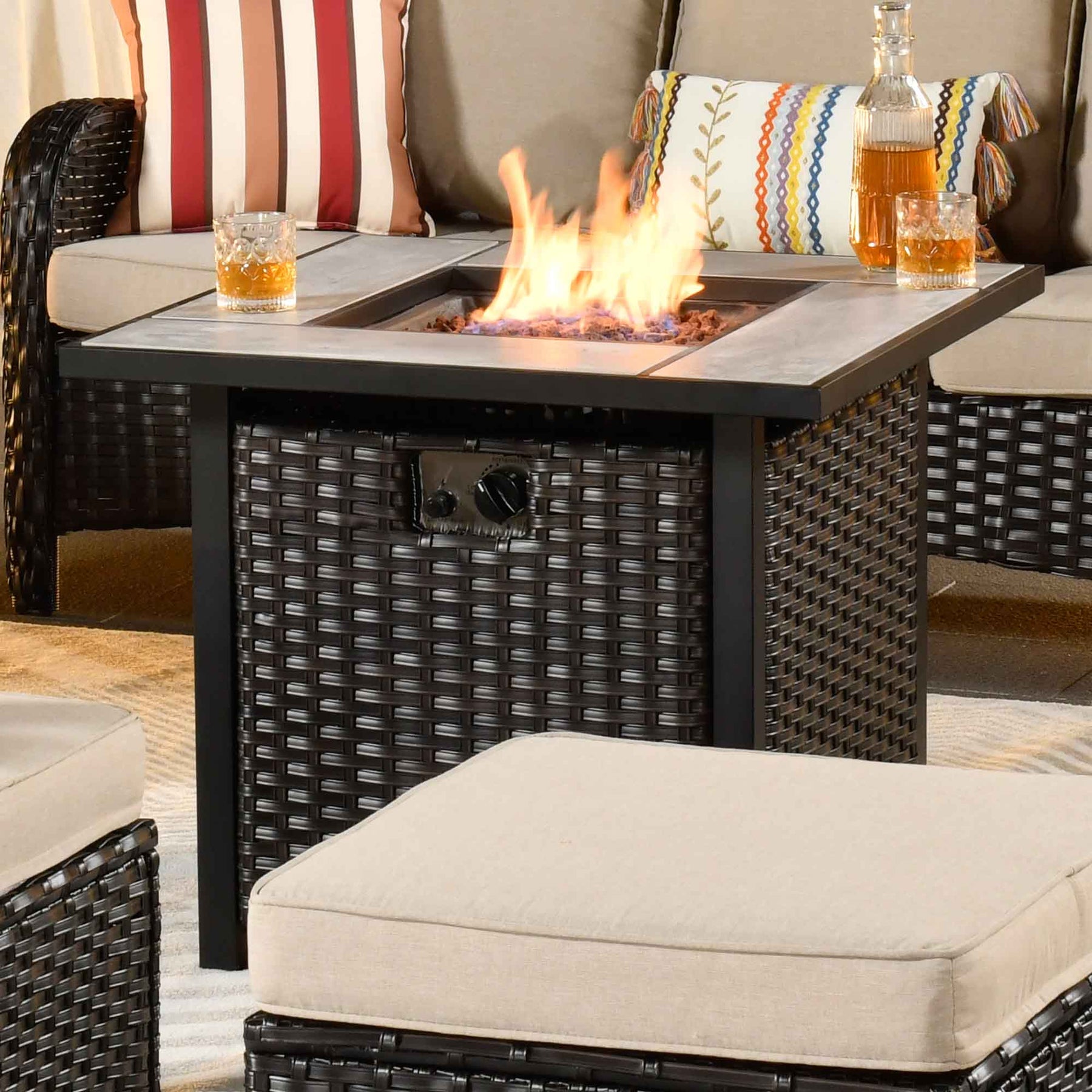 Ovios Patio Conversation Set 6-Piece with 30' Fire Pit Table and Kenard Set